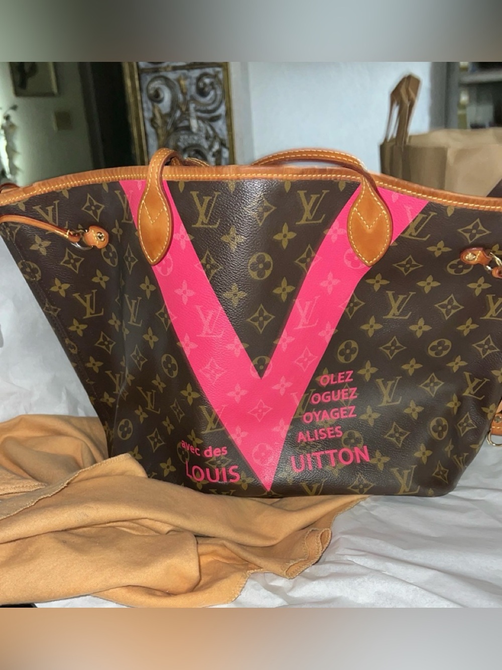 AUTHENTIC!!! Louis Vuitton Monogram Canvas Tote with Pink V Graphic